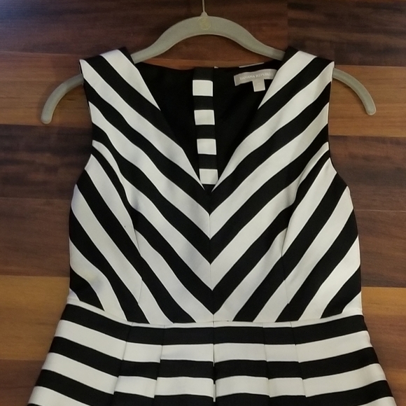 Banana Republic stripe dress fit n flare 2P - Picture 7 of 7